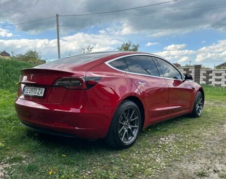 Тесла Модель 3 2019 в Черновцах на Automoto.ua Красный Тесла Модель 3, объемом двигателя 0 л и пробегом 117 тыс. км за 17500 $, фото 8 на Automoto.ua