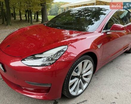Красный Тесла Модель 3, объемом двигателя 0 л и пробегом 86 тыс. км за 19300 $, фото 5 на Automoto.ua