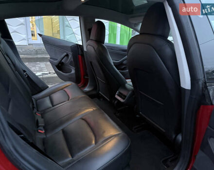 Червоний Тесла Модель 3, об'ємом двигуна 0 л та пробігом 162 тис. км за 14300 $, фото 17 на Automoto.ua