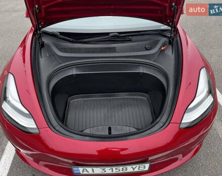 Красный Тесла Модель 3, объемом двигателя 0 л и пробегом 77 тыс. км за 17000 $, фото 20 на Automoto.ua