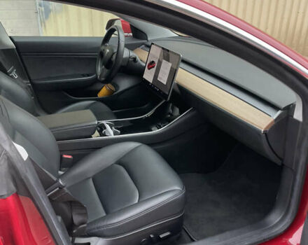 Червоний Тесла Модель 3, об'ємом двигуна 0 л та пробігом 93 тис. км за 13600 $, фото 8 на Automoto.ua