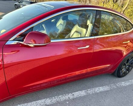 Тесла Модель 3 2019 в Днепре (Днепропетровске) на Automoto.ua Красный Тесла Модель 3, объемом двигателя 0 л и пробегом 112 тыс. км за 17899 $, фото 8 на Automoto.ua