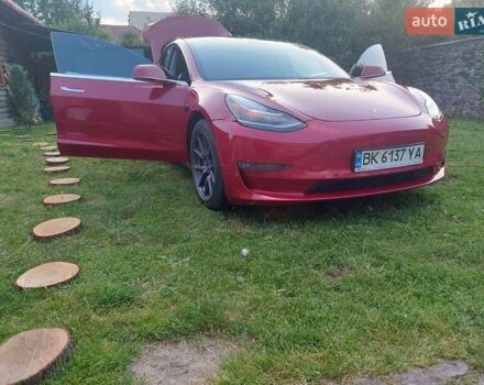 Красный Тесла Модель 3, объемом двигателя 0 л и пробегом 130 тыс. км за 16000 $, фото 4 на Automoto.ua