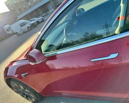 Тесла Модель 3 2019 в Днепре (Днепропетровске) на Automoto.ua Красный Тесла Модель 3, объемом двигателя 0 л и пробегом 112 тыс. км за 17899 $, фото 10 на Automoto.ua