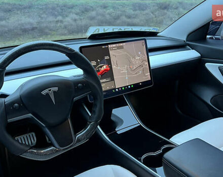 Червоний Тесла Модель 3, об'ємом двигуна 0 л та пробігом 149 тис. км за 19499 $, фото 11 на Automoto.ua