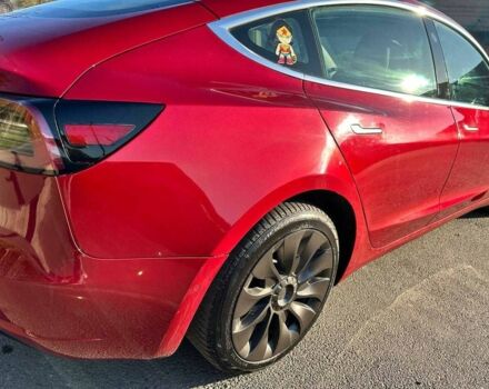 Тесла Модель 3 2019 в Днепре (Днепропетровске) на Automoto.ua Красный Тесла Модель 3, объемом двигателя 0 л и пробегом 112 тыс. км за 17899 $, фото 15 на Automoto.ua