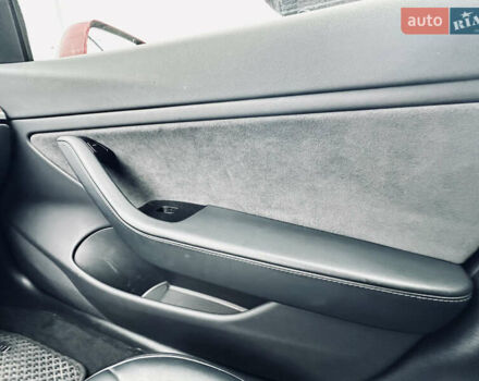 Красный Тесла Модель 3, объемом двигателя 0 л и пробегом 146 тыс. км за 17900 $, фото 20 на Automoto.ua