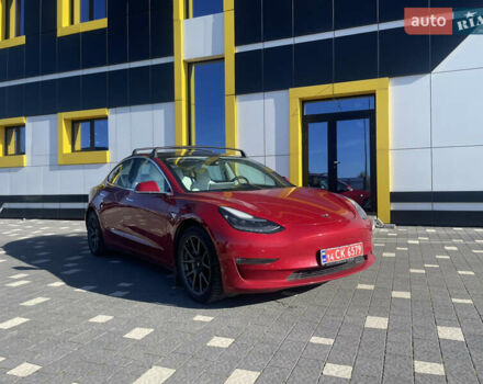 Тесла Модель 3 2019 в Тернополе на Automoto.ua Красный Тесла Модель 3, объемом двигателя 0 л и пробегом 110 тыс. км за 20394 $, фото 1 на Automoto.ua