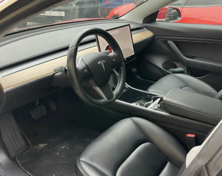 Червоний Тесла Модель 3, об'ємом двигуна 0 л та пробігом 93 тис. км за 13600 $, фото 11 на Automoto.ua