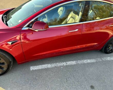 Тесла Модель 3 2019 в Днепре (Днепропетровске) на Automoto.ua Красный Тесла Модель 3, объемом двигателя 0 л и пробегом 112 тыс. км за 17899 $, фото 11 на Automoto.ua