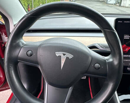 Красный Тесла Модель 3, объемом двигателя 0 л и пробегом 121 тыс. км за 24900 $, фото 39 на Automoto.ua
