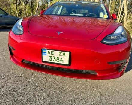 Тесла Модель 3 2019 в Днепре (Днепропетровске) на Automoto.ua Красный Тесла Модель 3, объемом двигателя 0 л и пробегом 112 тыс. км за 17899 $, фото 17 на Automoto.ua