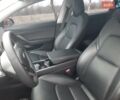 Красный Тесла Модель 3, объемом двигателя 0 л и пробегом 65 тыс. км за 16500 $, фото 28 на Automoto.ua