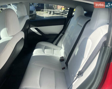 Тесла Модель 3 2019 в Тернополе на Automoto.ua Красный Тесла Модель 3, объемом двигателя 0 л и пробегом 110 тыс. км за 20394 $, фото 17 на Automoto.ua