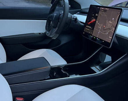 Червоний Тесла Модель 3, об'ємом двигуна 0 л та пробігом 149 тис. км за 19499 $, фото 12 на Automoto.ua