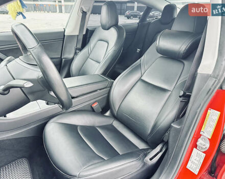 Красный Тесла Модель 3, объемом двигателя 0 л и пробегом 146 тыс. км за 17900 $, фото 15 на Automoto.ua