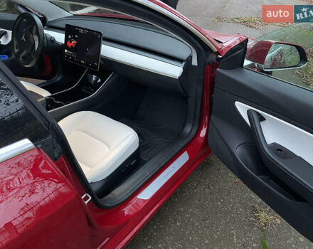 Червоний Тесла Модель 3, об'ємом двигуна 0 л та пробігом 125 тис. км за 15000 $, фото 5 на Automoto.ua