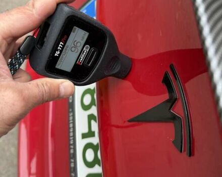 Красный Тесла Модель 3, объемом двигателя 0 л и пробегом 86 тыс. км за 19300 $, фото 25 на Automoto.ua