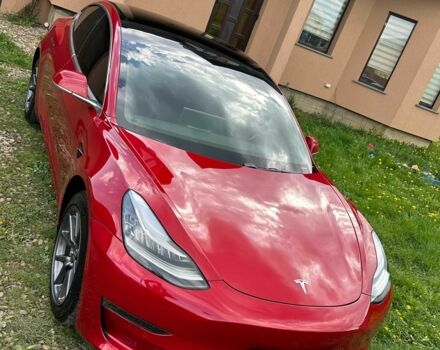 Тесла Модель 3 2019 в Черновцах на Automoto.ua Красный Тесла Модель 3, объемом двигателя 0 л и пробегом 117 тыс. км за 17500 $, фото 10 на Automoto.ua