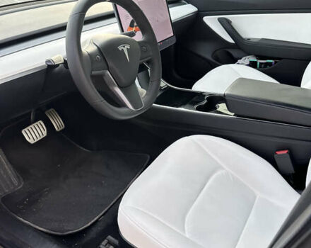 Красный Тесла Модель 3, объемом двигателя 0 л и пробегом 126 тыс. км за 19500 $, фото 7 на Automoto.ua