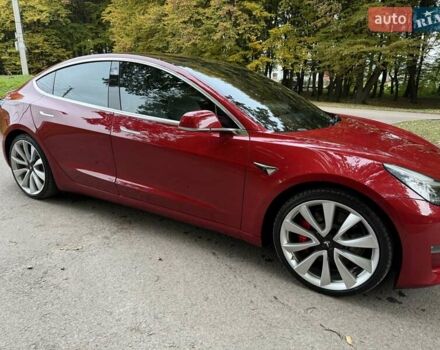 Красный Тесла Модель 3, объемом двигателя 0 л и пробегом 86 тыс. км за 19300 $, фото 2 на Automoto.ua