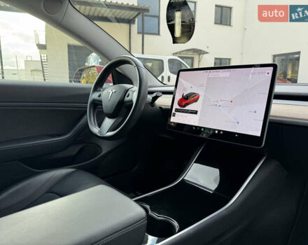 Тесла Модель 3 2019 у Луцьку на Automoto.ua Червоний Тесла Модель 3, об'ємом двигуна 0 л та пробігом 114 тис. км за 16900 $, фото 47 на Automoto.ua