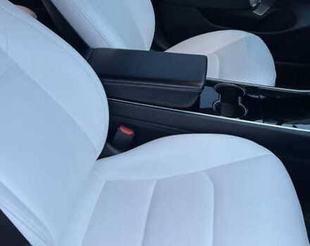 Червоний Тесла Модель 3, об'ємом двигуна 0 л та пробігом 149 тис. км за 19499 $, фото 13 на Automoto.ua