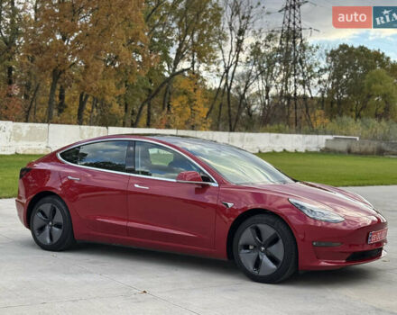 Тесла Модель 3 2019 у Луцьку на Automoto.ua Червоний Тесла Модель 3, об'ємом двигуна 0 л та пробігом 114 тис. км за 16900 $, фото 16 на Automoto.ua