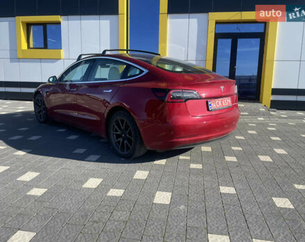 Тесла Модель 3 2019 в Тернополе на Automoto.ua Красный Тесла Модель 3, объемом двигателя 0 л и пробегом 110 тыс. км за 20394 $, фото 3 на Automoto.ua