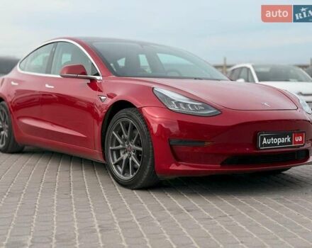 Красный Тесла Модель 3, объемом двигателя 0 л и пробегом 131 тыс. км за 17300 $, фото 1 на Automoto.ua