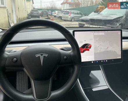 Червоний Тесла Модель 3, об'ємом двигуна 0 л та пробігом 93 тис. км за 13600 $, фото 12 на Automoto.ua