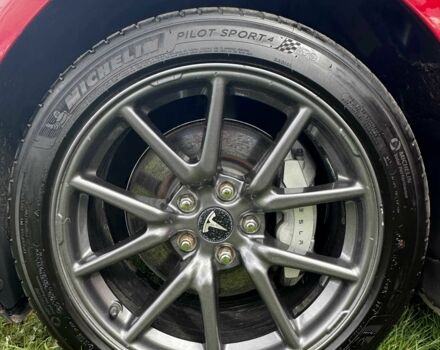 Тесла Модель 3 2019 в Черновцах на Automoto.ua Красный Тесла Модель 3, объемом двигателя 0 л и пробегом 117 тыс. км за 17500 $, фото 18 на Automoto.ua