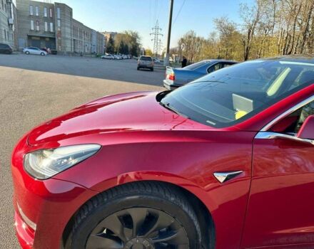 Тесла Модель 3 2019 в Днепре (Днепропетровске) на Automoto.ua Красный Тесла Модель 3, объемом двигателя 0 л и пробегом 112 тыс. км за 17899 $, фото 12 на Automoto.ua
