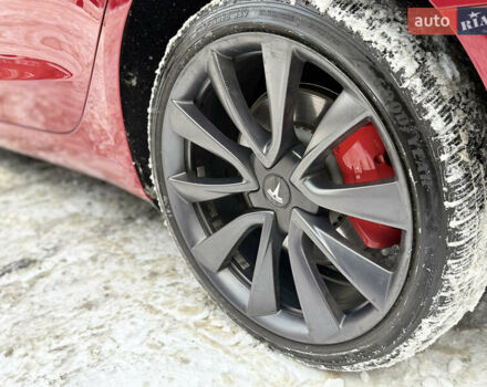 Красный Тесла Модель 3, объемом двигателя 0 л и пробегом 92 тыс. км за 15700 $, фото 27 на Automoto.ua