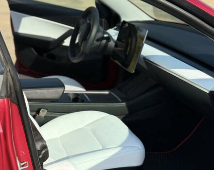 Красный Тесла Модель 3, объемом двигателя 0 л и пробегом 97 тыс. км за 19999 $, фото 12 на Automoto.ua