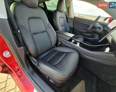 Красный Тесла Модель 3, объемом двигателя 0 л и пробегом 100 тыс. км за 17500 $, фото 18 на Automoto.ua