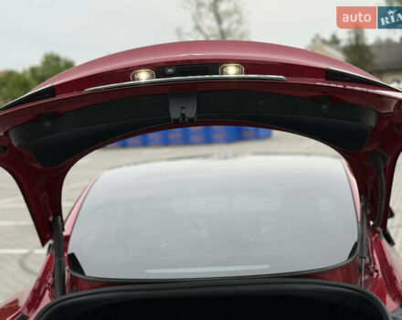 Красный Тесла Модель 3, объемом двигателя 0 л и пробегом 85 тыс. км за 22999 $, фото 48 на Automoto.ua