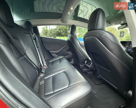 Красный Тесла Модель 3, объемом двигателя 0 л и пробегом 85 тыс. км за 22999 $, фото 2 на Automoto.ua