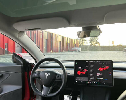 Тесла Модель 3 2020 в Львове на Automoto.ua Красный Тесла Модель 3, объемом двигателя 0 л и пробегом 80 тыс. км за 22000 $, фото 18 на Automoto.ua