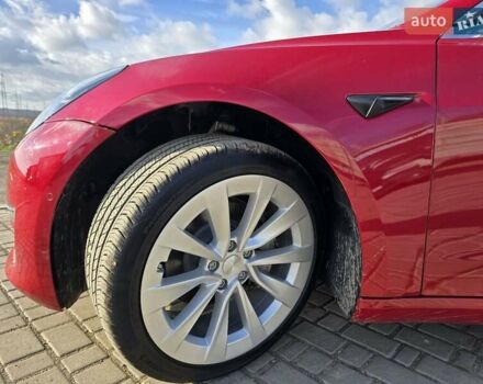 Красный Тесла Модель 3, объемом двигателя 0 л и пробегом 100 тыс. км за 17500 $, фото 7 на Automoto.ua