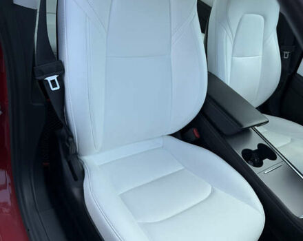 Червоний Тесла Модель 3, об'ємом двигуна 0 л та пробігом 67 тис. км за 22700 $, фото 22 на Automoto.ua