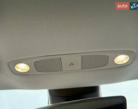 Красный Тесла Модель 3, объемом двигателя 0 л и пробегом 85 тыс. км за 22999 $, фото 8 на Automoto.ua