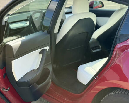 Красный Тесла Модель 3, объемом двигателя 0 л и пробегом 97 тыс. км за 19999 $, фото 10 на Automoto.ua