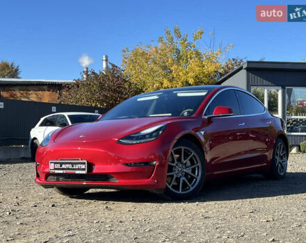Тесла Модель 3 2020 у Луцьку на Automoto.ua Червоний Тесла Модель 3, об'ємом двигуна 0 л та пробігом 120 тис. км за 18500 $, фото 3 на Automoto.ua