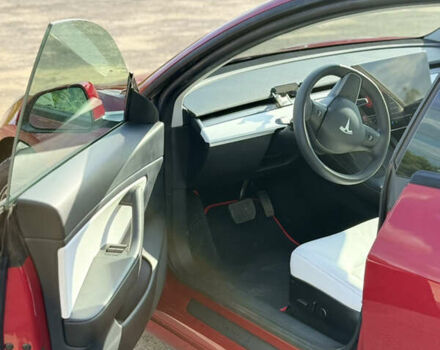 Красный Тесла Модель 3, объемом двигателя 0 л и пробегом 97 тыс. км за 19999 $, фото 9 на Automoto.ua