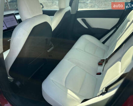 Красный Тесла Модель 3, объемом двигателя 0 л и пробегом 102 тыс. км за 18750 $, фото 19 на Automoto.ua