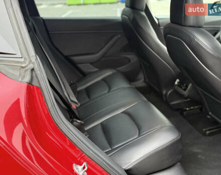 Красный Тесла Модель 3, объемом двигателя 0 л и пробегом 85 тыс. км за 22999 $, фото 56 на Automoto.ua