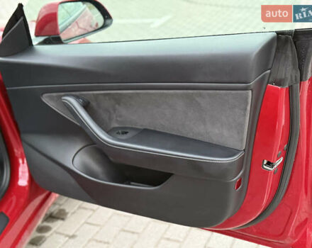 Красный Тесла Модель 3, объемом двигателя 0 л и пробегом 85 тыс. км за 22999 $, фото 38 на Automoto.ua