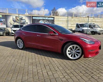 Красный Тесла Модель 3, объемом двигателя 0 л и пробегом 100 тыс. км за 17500 $, фото 1 на Automoto.ua