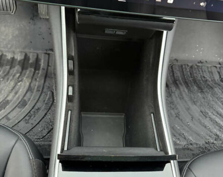 Красный Тесла Модель 3, объемом двигателя 0 л и пробегом 120 тыс. км за 18500 $, фото 28 на Automoto.ua